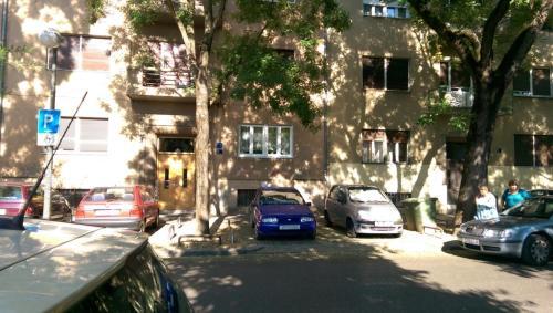 Studio Apartment In Zagreb With Balcony, Wifi, Washing Machine (3797-1)
