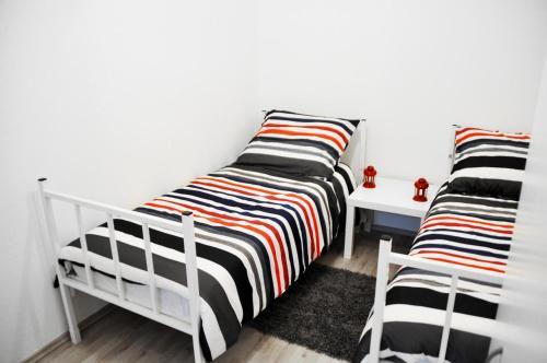 Apartments With Wifi Zagreb - 12046