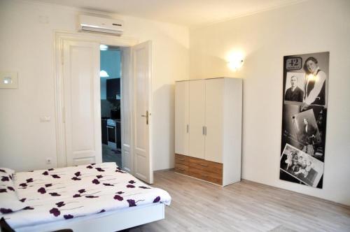 Apartments With Wifi Zagreb - 12046