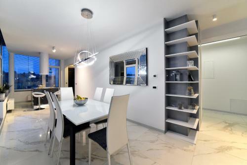 Apartment Luxury 4U