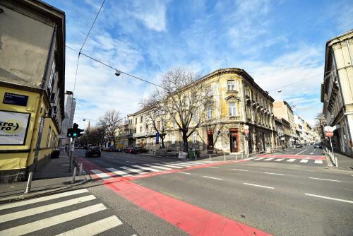 New And Modern Studio Apartment King M