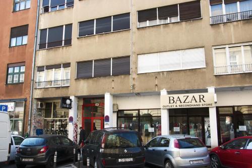 Apartments With Wifi Zagreb - 15952