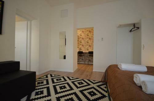 Downtown Luxury Apartment