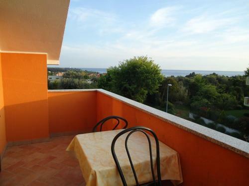 Anita's Terrace Apartment