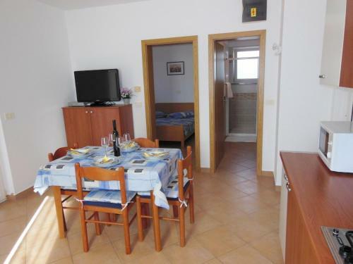 Anita's Terrace Apartment