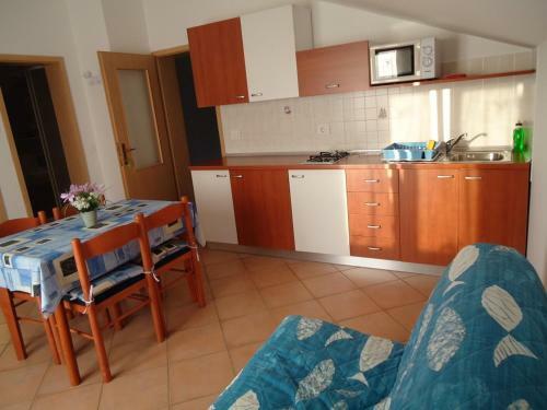 Anita's Terrace Apartment
