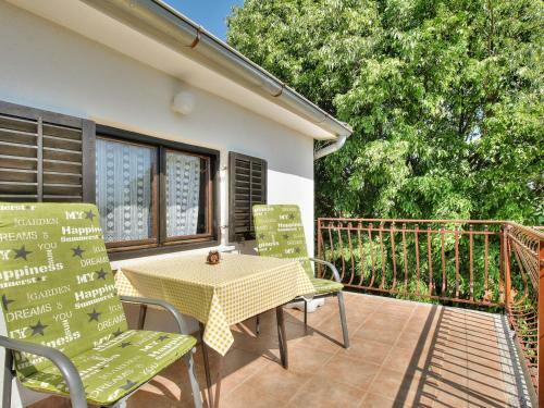 Hostal Paradinovic House With Apartments
