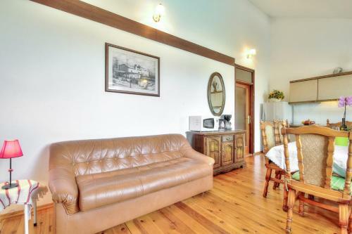 Hostal Nadia House With Apartments