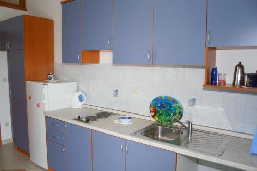 Apartments By The Sea Zaostrog (makarska) - 2649