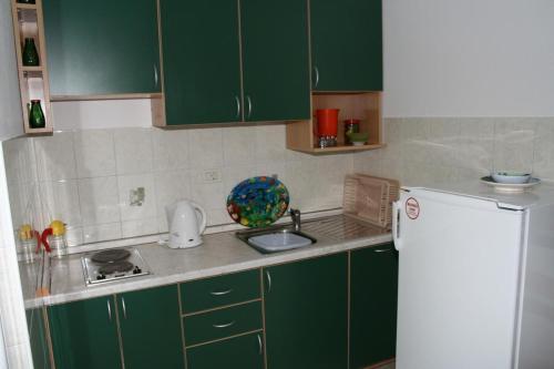 Apartments By The Sea Zaostrog (makarska) - 2649