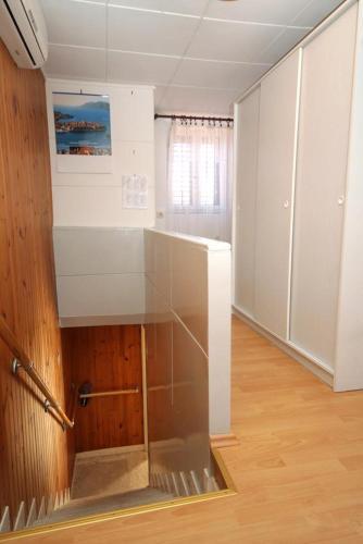 Apartment Zrnovo 9239a