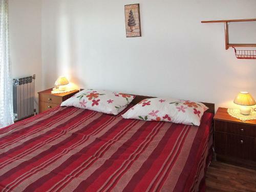 Holiday Home Haus Divna (pul578)