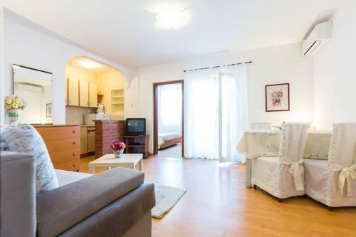 Sea View Apartments Pericic