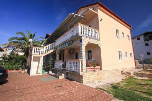 Apartments Azuro