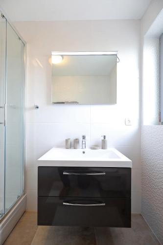 Villa Olive Garden Apartments