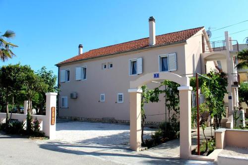 Apartments By The Sea Sukosan (zadar) - 6402