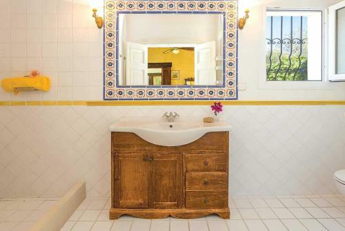 Acharavi Villa Sleeps 4 Air Con Wifi