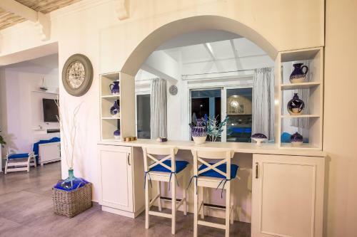 Villa White Passion