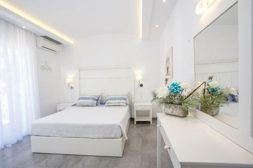 Villa White Passion