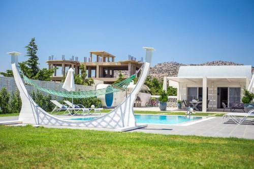 Villa White Passion