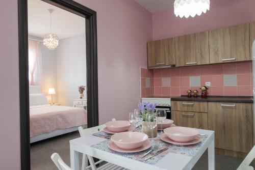 Kes Apartments