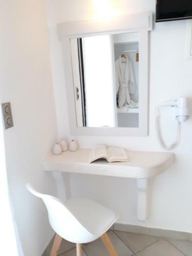 Nikos Apartments And Studios