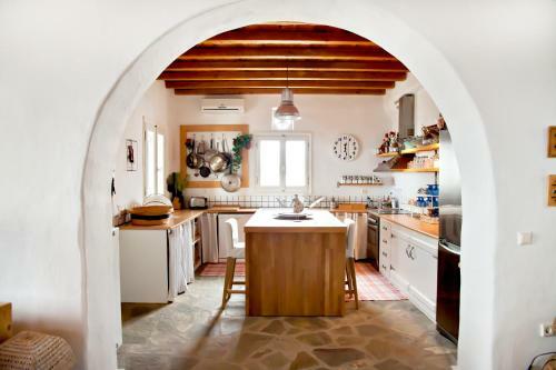 Aenaos Villa, Tinos