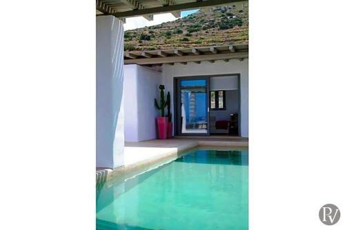 Paros Villa Sleeps 10 Pool