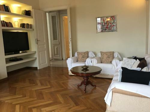 Palaia-hora Home & Studio