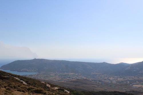 Villette Adonis Andros
