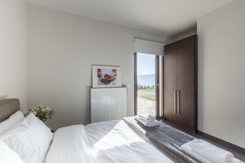 Villa Arachova Chalet II , Breathtaking Infinity View