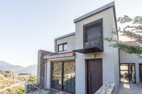 Villa Arachova Chalet II , Breathtaking Infinity View
