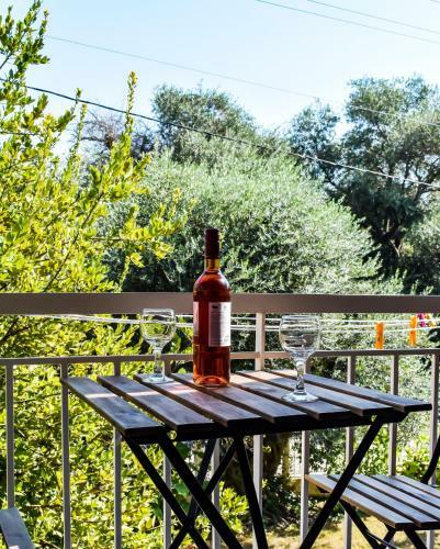 Marilena House Apartments & Studios