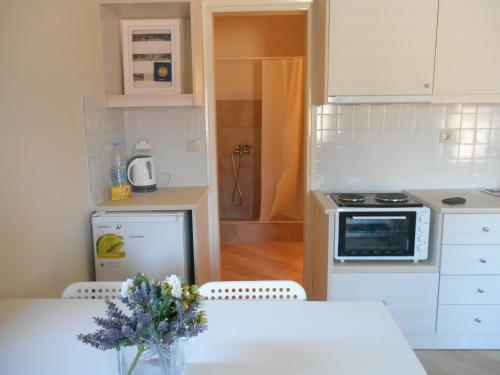 Arapakis Apartment 2