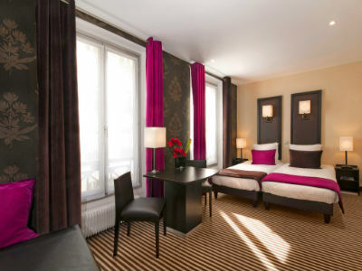 Hotel Pax Opera
