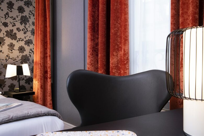 Hotel Plaza Etoile