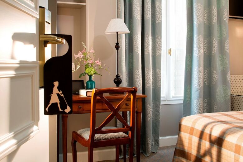 Hotel Relais Saint Honor�