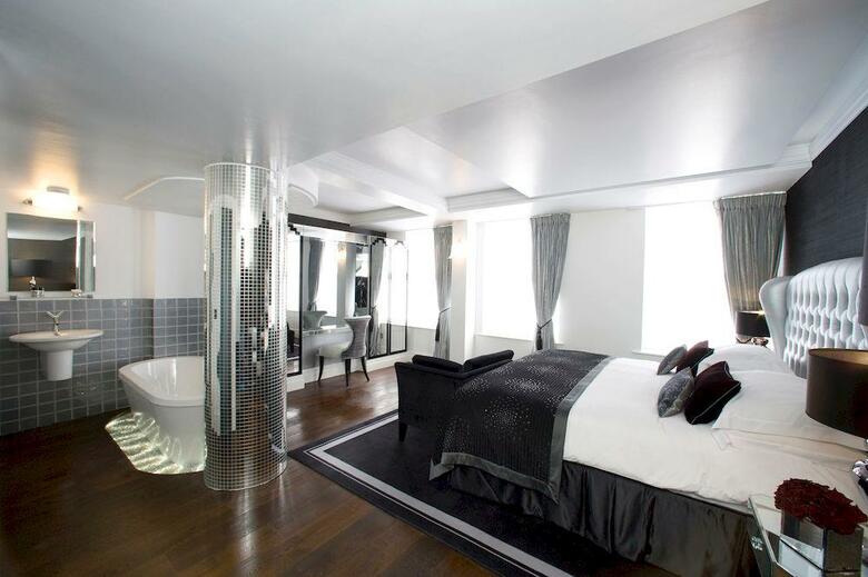 Sanctum Soho Hotel
