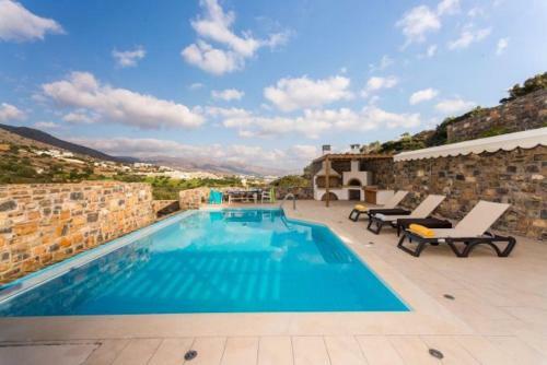 Maris Luxury Villa