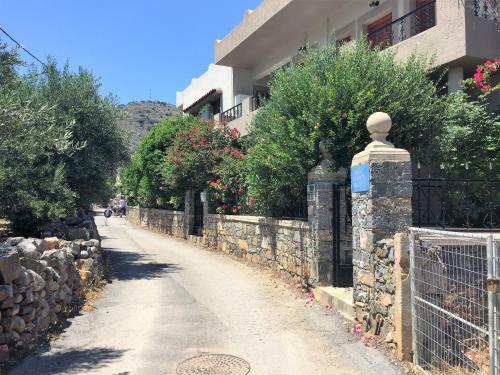 Janet's Apartments Elounda