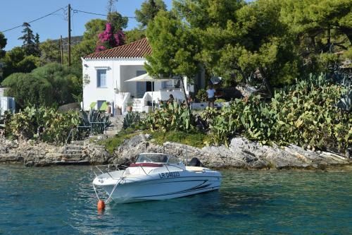 Grand Bleu Apartments&villas