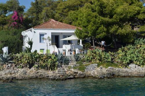 Grand Bleu Apartments&villas