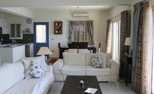 Grand Bleu Apartments&villas