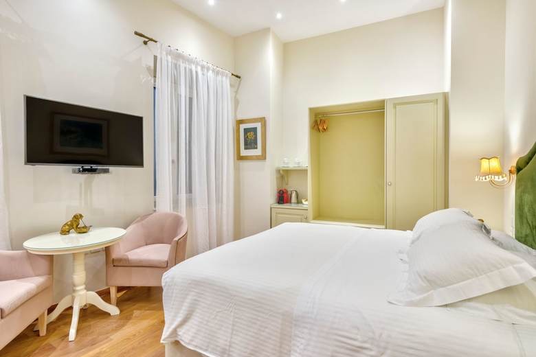 Hostal 1844 Suites