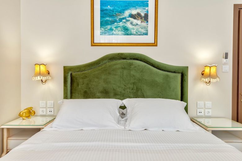 Hostal 1844 Suites