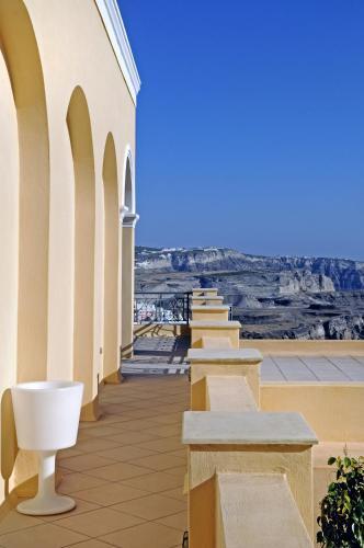 Fira Villa Sleeps 8 Air Con Wifi