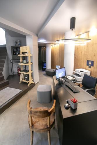 Hotel Marquise Suites - Adults Only