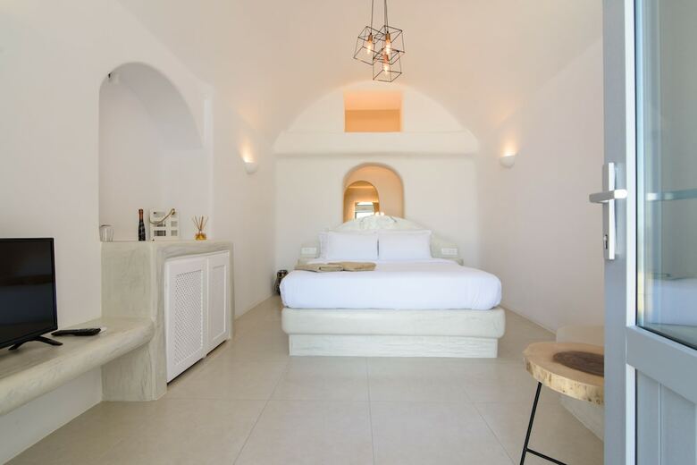 Hostal On The Cliff Suites