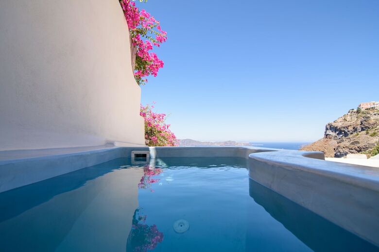 Hostal On The Cliff Suites
