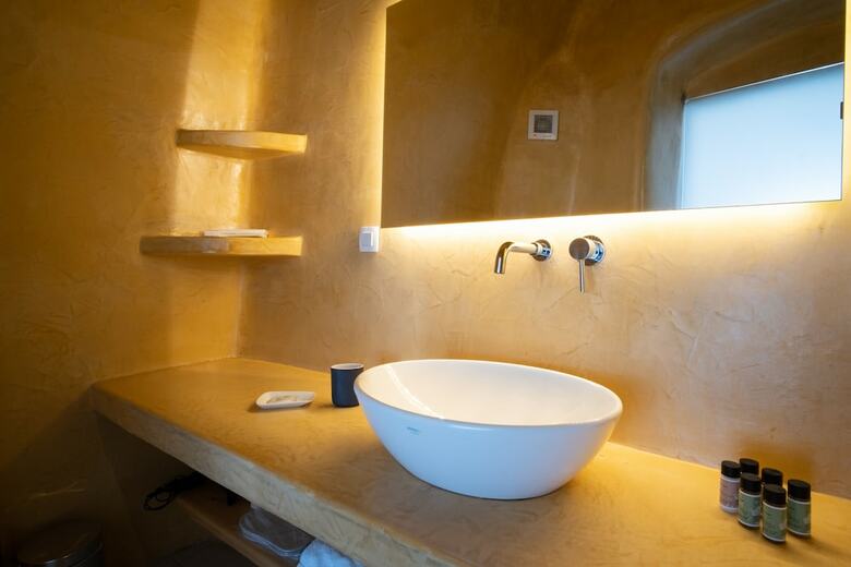 Hostal On The Cliff Suites